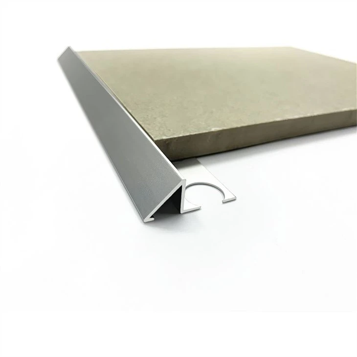 matt silver internal aluminium tile trim(001)